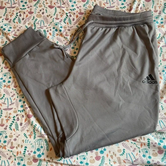 Adidas Gray Basketball Club Joggers NWOT - Picture 2 of 3